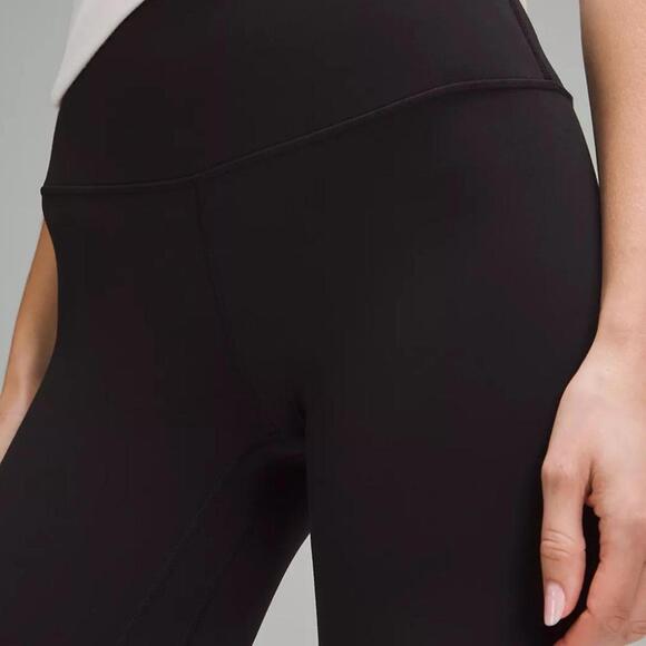 Lululemon Women's Legging - Picture 3 of 4